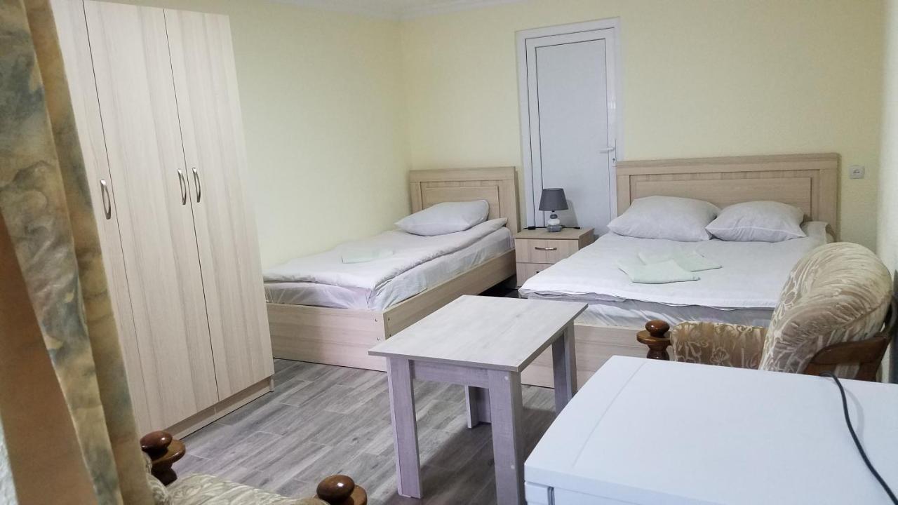 Guest House Green Rose Borjomi Dış mekan fotoğraf