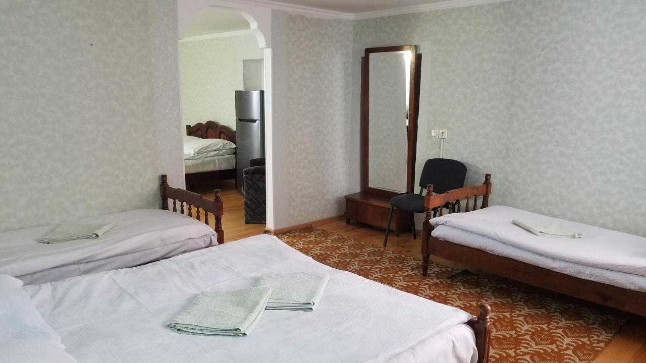 Guest House Green Rose Borjomi Dış mekan fotoğraf