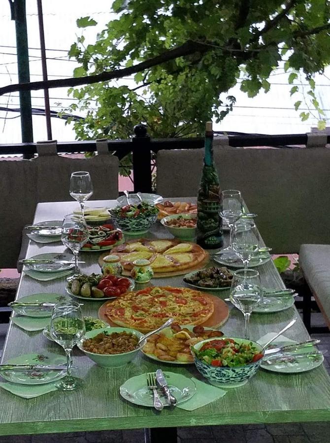 Guest House Green Rose Borjomi Dış mekan fotoğraf